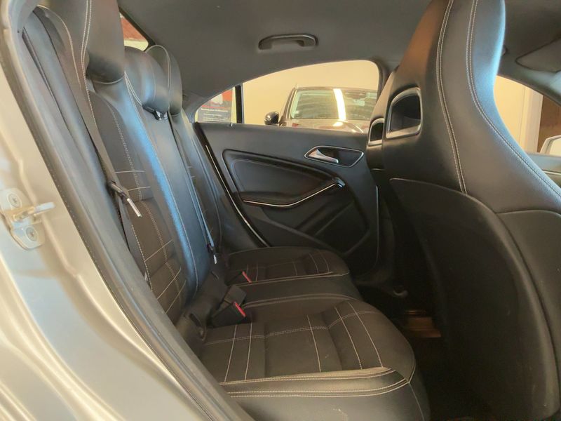 Mercedes-Benz CLA-Klasse CLA 220 d Sensation 2015 – снимка 19