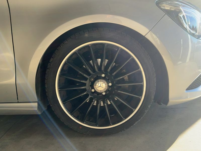 Mercedes-Benz CLA-Klasse CLA 220 d Sensation 2015 – снимка 11