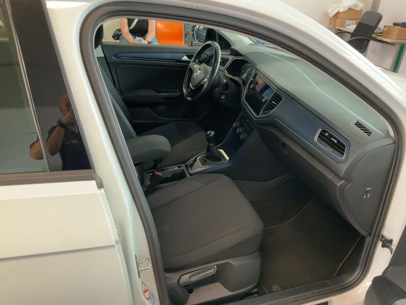 Volkswagen T-Roc 1.6 TDI United 2020 – снимка 17
