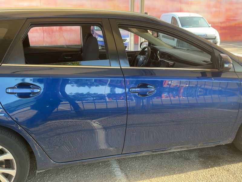 Toyota Auris Touring Sports 1.2 Turbo Active 2015 – снимка 10