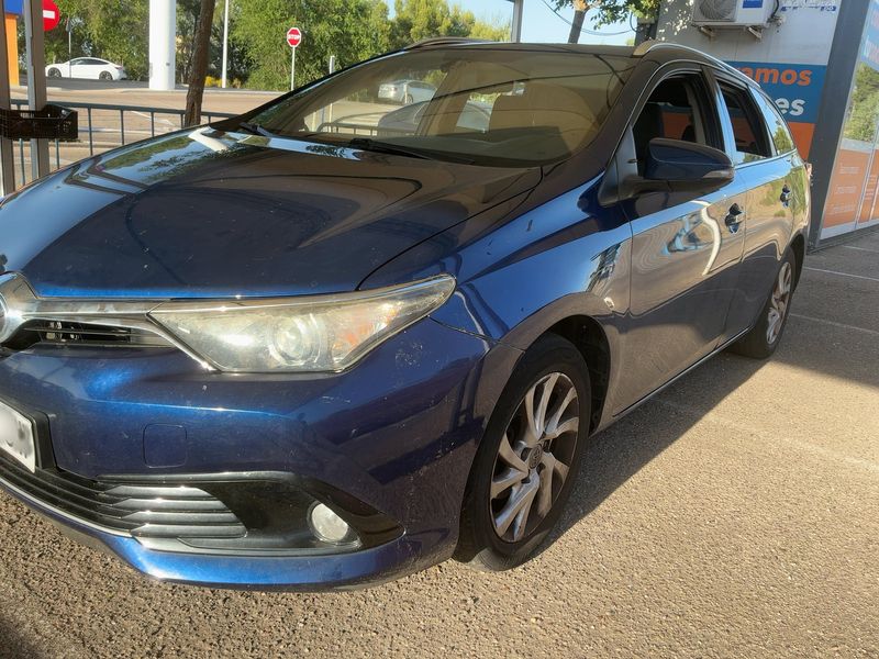 Toyota Auris Touring Sports 1.2 Turbo Active 2015 – снимка 2