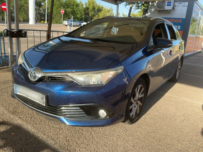 Toyota Auris Touring Sports 1.2 Turbo Active 2015 – снимка 1