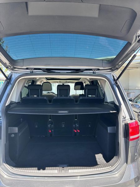 Volkswagen Touran 1.6 TDI Trendline BlueMotion Tech 2018 – снимка 15