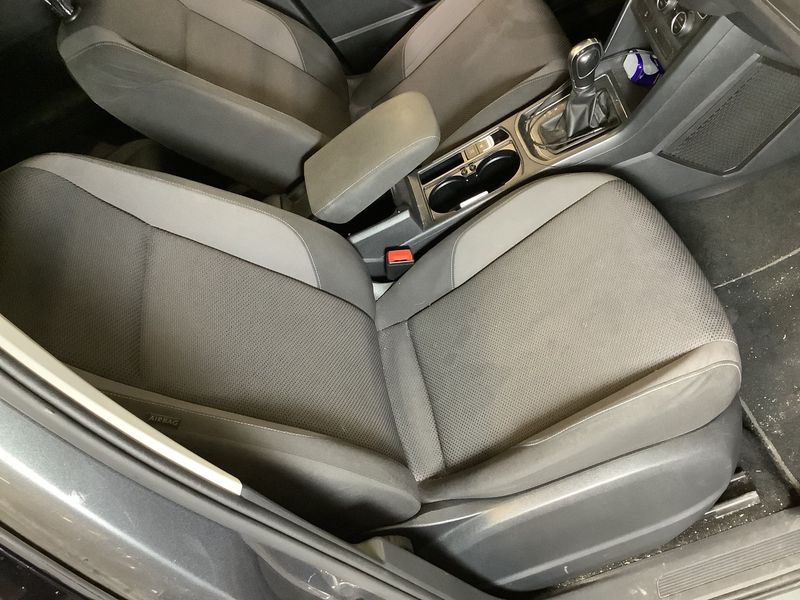 Volkswagen Touran 1.6 TDI Trendline BlueMotion Tech 2018 – снимка 28