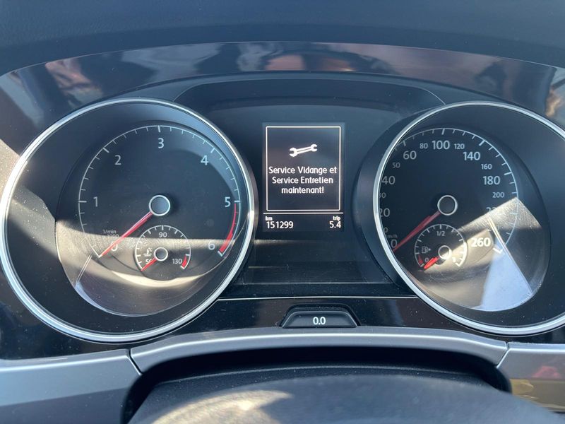 Volkswagen Touran 1.6 TDI Trendline BlueMotion Tech 2018 – снимка 18