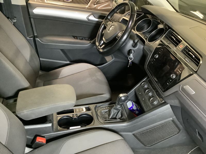 Volkswagen Touran 1.6 TDI Trendline BlueMotion Tech 2018 – снимка 30