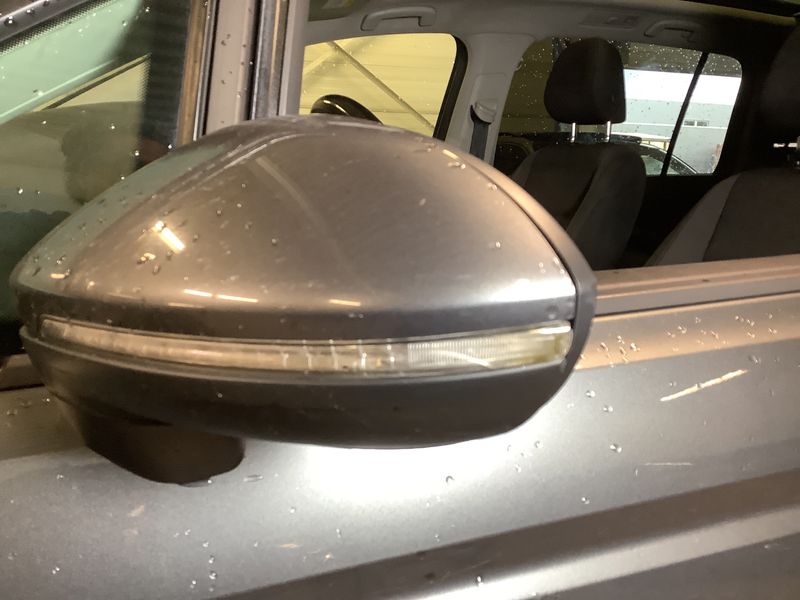 Volkswagen Touran 1.6 TDI Trendline BlueMotion Tech 2018 – снимка 23