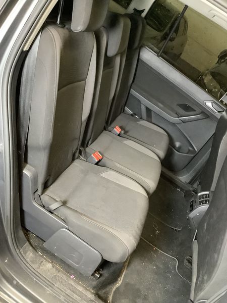 Volkswagen Touran 1.6 TDI Trendline BlueMotion Tech 2018 – снимка 24