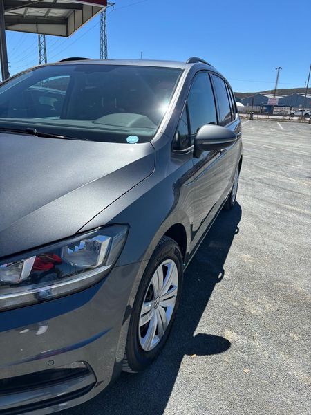 Volkswagen Touran 1.6 TDI Trendline BlueMotion Tech 2018 – снимка 2