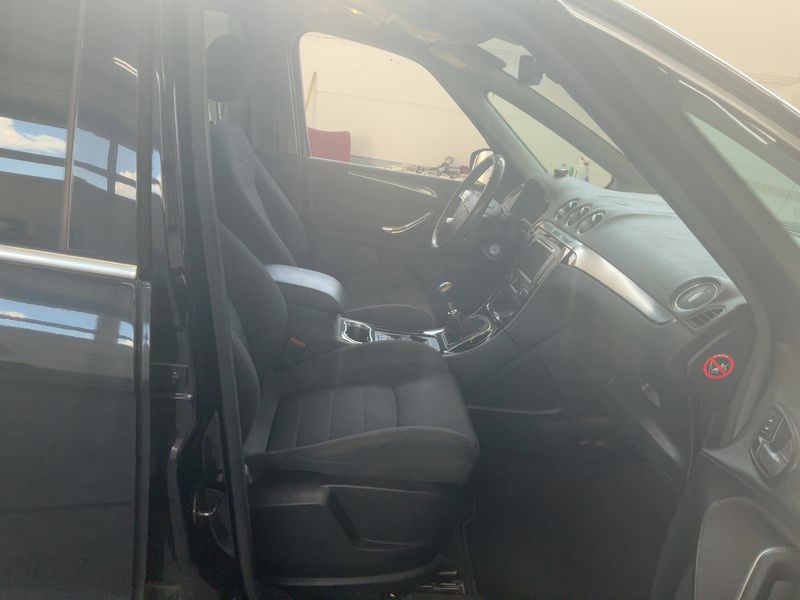 Ford S-Max 2.0 TDCi Titanium 2012 – снимка 17