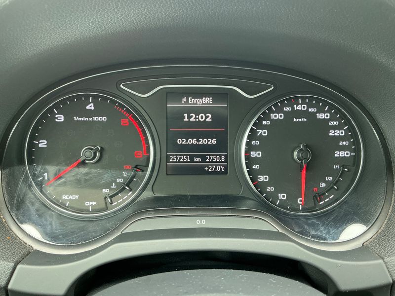 Audi A3 Sportback 1.6 TDI Ambition 2016 – снимка 19