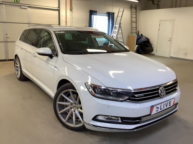 Volkswagen Passat 2.0 TDI Highline 4Motion BlueMotion Tech 2016 – снимка 12