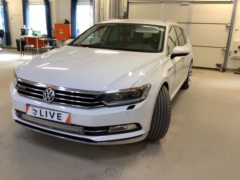 Volkswagen Passat 2.0 TDI Highline 4Motion BlueMotion Tech 2016 – снимка 1