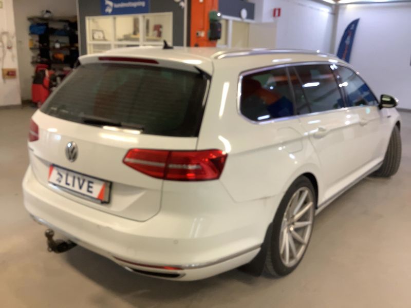 Volkswagen Passat 2.0 TDI Highline 4Motion BlueMotion Tech 2016 – снимка 8