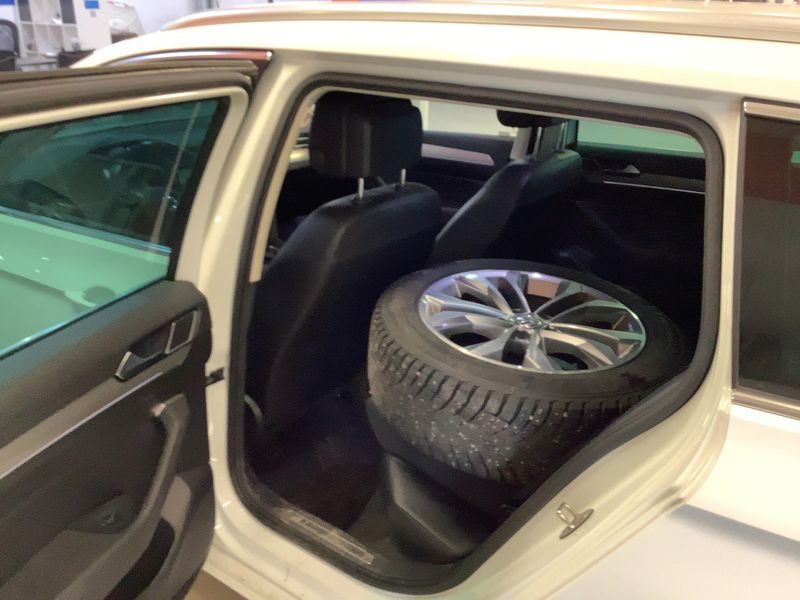 Volkswagen Passat 2.0 TDI Highline 4Motion BlueMotion Tech 2016 – снимка 20