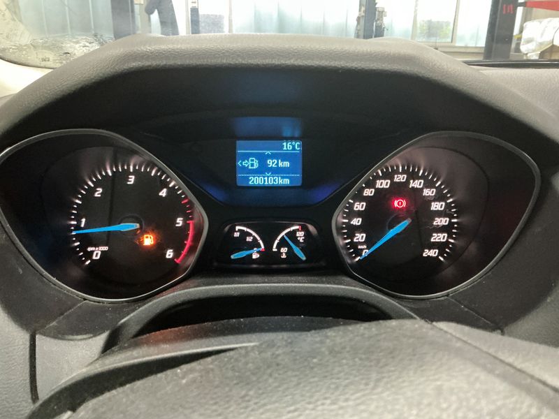 Ford Focus 1.6 TDCi Trend 2012 – снимка 4