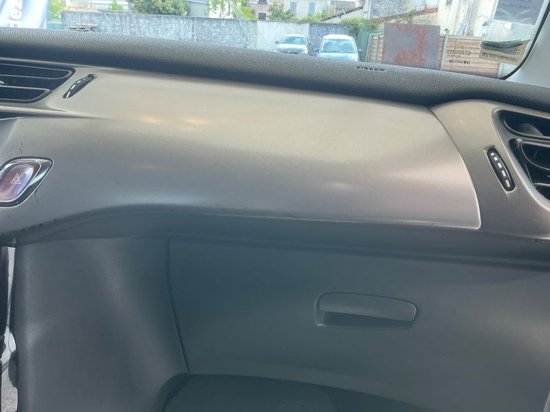 Citroen C3 1.6 Blue-HDi Societe Confort 2016 – снимка 25