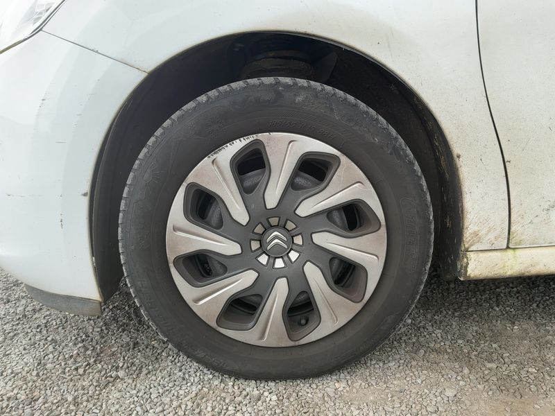 Citroen C3 1.6 Blue-HDi Societe Confort 2016 – снимка 3
