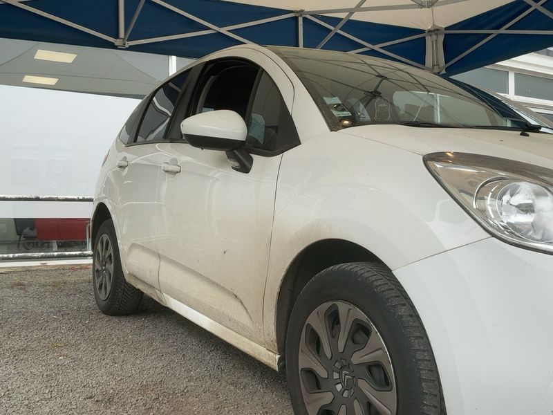 Citroen C3 1.6 Blue-HDi Societe Confort 2016 – снимка 12