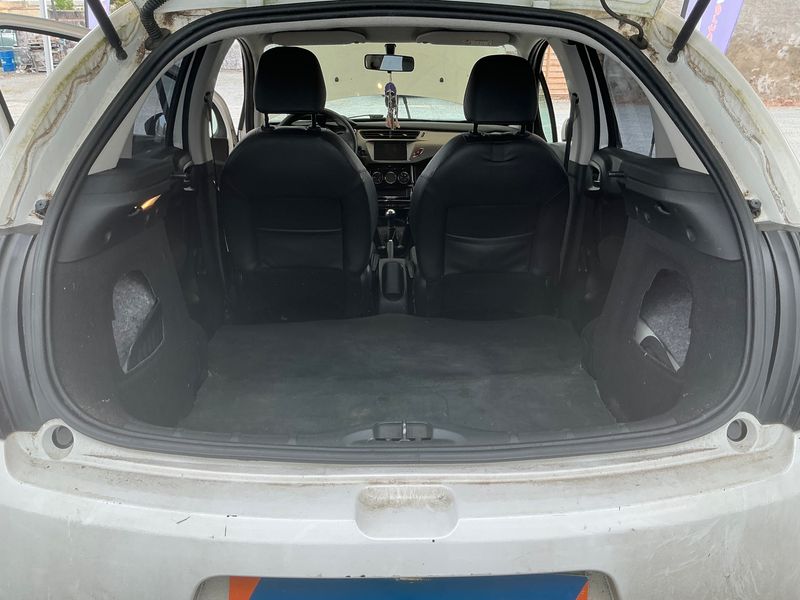 Citroen C3 1.6 Blue-HDi Societe Confort 2016 – снимка 15