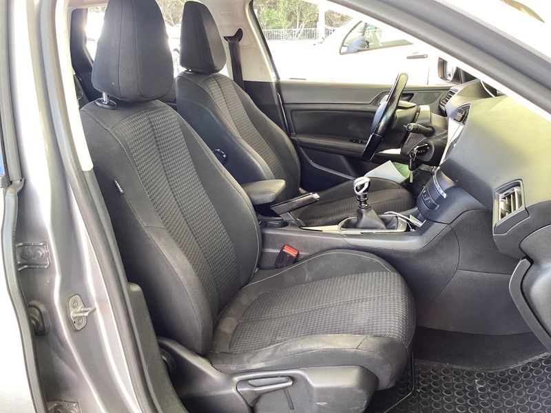 Peugeot 308 1.5 Blue-HDi Active Business 2019 – снимка 16