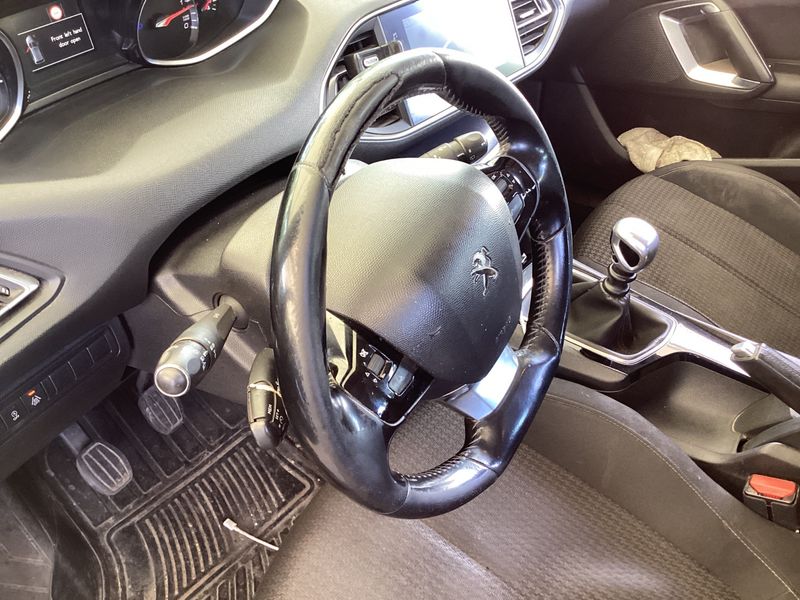 Peugeot 308 1.5 Blue-HDi Active Business 2019 – снимка 27