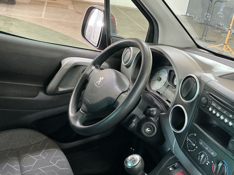 Peugeot Partner 1.6 Blue-HDi Active 2017 – снимка 27