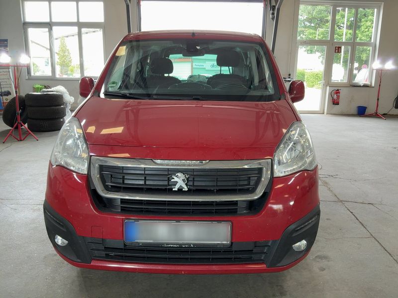 Peugeot Partner 1.6 Blue-HDi Active 2017 – снимка 14