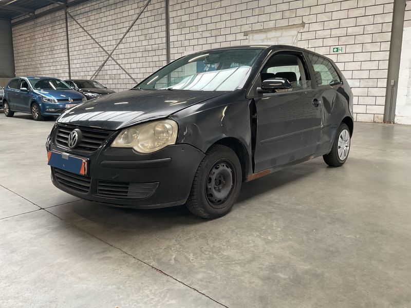 Volkswagen Polo 1.2 Trendline 2005 – снимка 1