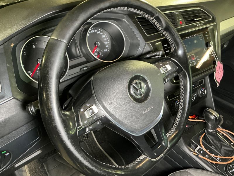 Volkswagen Tiguan 2.0 TDI Business 4Motion BlueMotion Tech 2017 – снимка 26