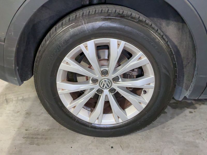 Volkswagen Tiguan 2.0 TDI Business 4Motion BlueMotion Tech 2017 – снимка 9