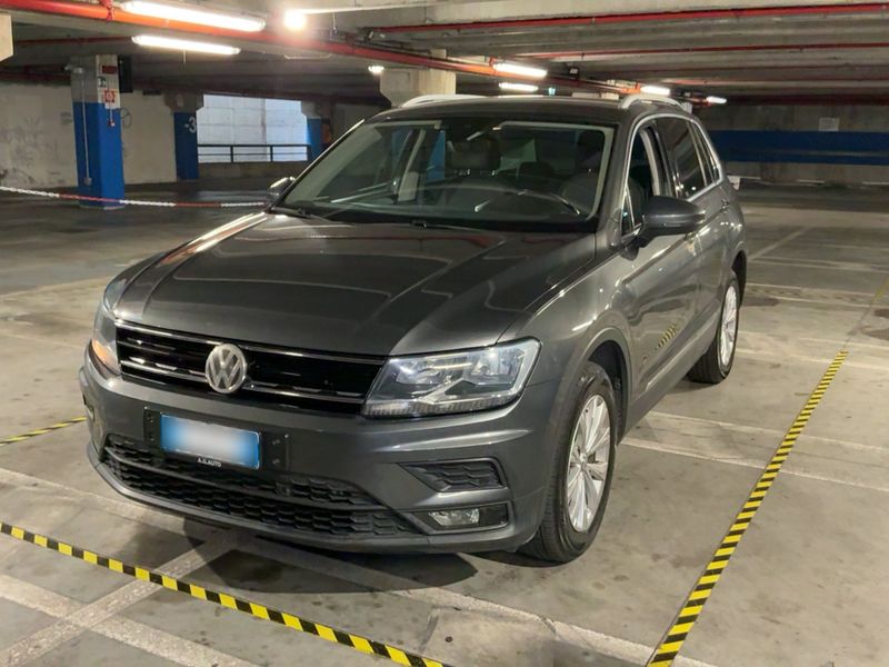 Volkswagen Tiguan 2.0 TDI Business 4Motion BlueMotion Tech 2017 – снимка 1