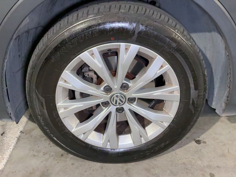 Volkswagen Tiguan 2.0 TDI Business 4Motion BlueMotion Tech 2017 – снимка 3