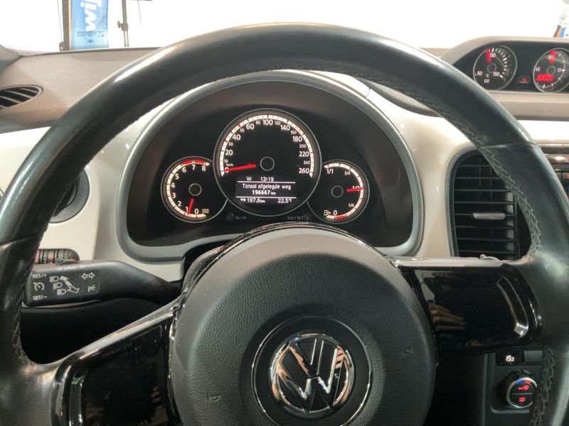 Volkswagen Beetle 1.4 TSI Sport 2013 – снимка 18