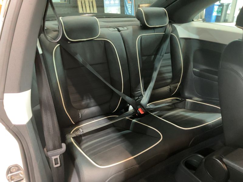 Volkswagen Beetle 1.4 TSI Sport 2013 – снимка 19