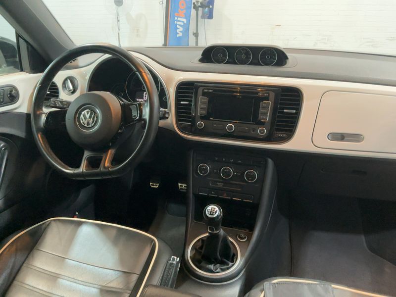 Volkswagen Beetle 1.4 TSI Sport 2013 – снимка 17