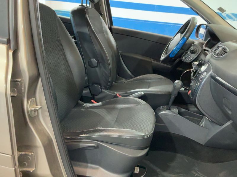 Renault Clio 1.6 Exception 2009 – снимка 16
