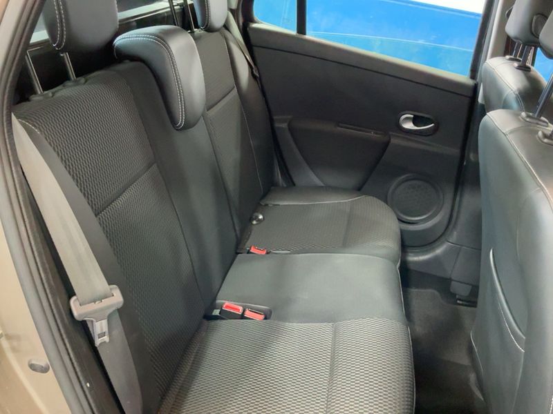 Renault Clio 1.6 Exception 2009 – снимка 19