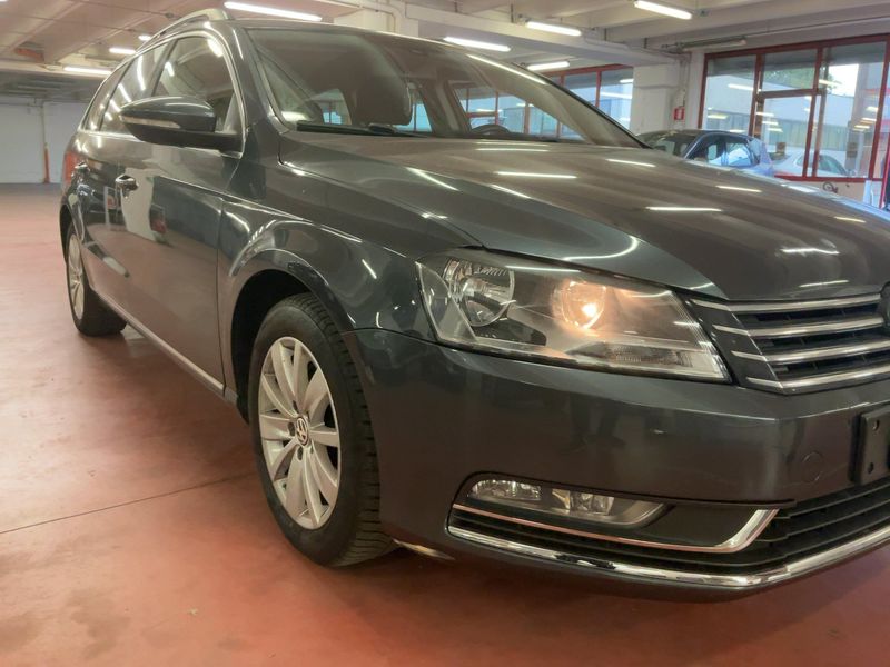 Volkswagen Passat 2.0 TDI Comfortline BlueMotion Tech 2013 – снимка 12