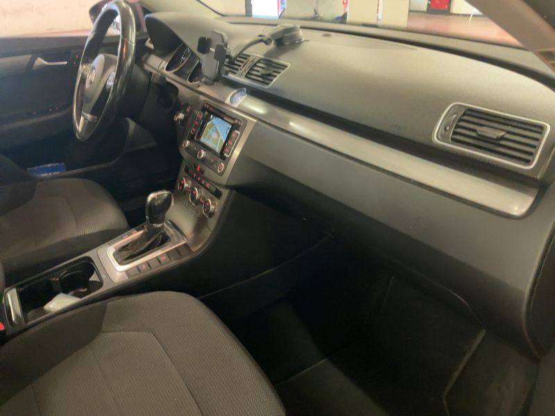 Volkswagen Passat 2.0 TDI Comfortline BlueMotion Tech 2013 – снимка 17