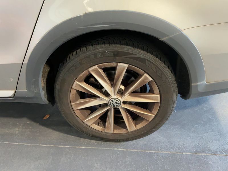 Volkswagen Passat 2.0 TDI 4Motion BlueMotion Tech 2012 – снимка 17