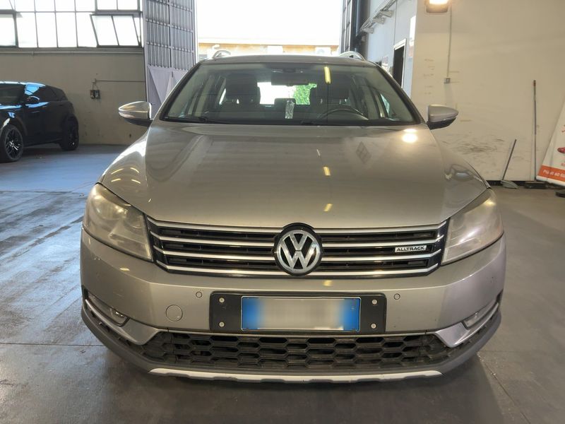 Volkswagen Passat 2.0 TDI 4Motion BlueMotion Tech 2012 – снимка 9