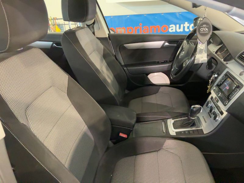 Volkswagen Passat 2.0 TDI 4Motion BlueMotion Tech 2012 – снимка 11