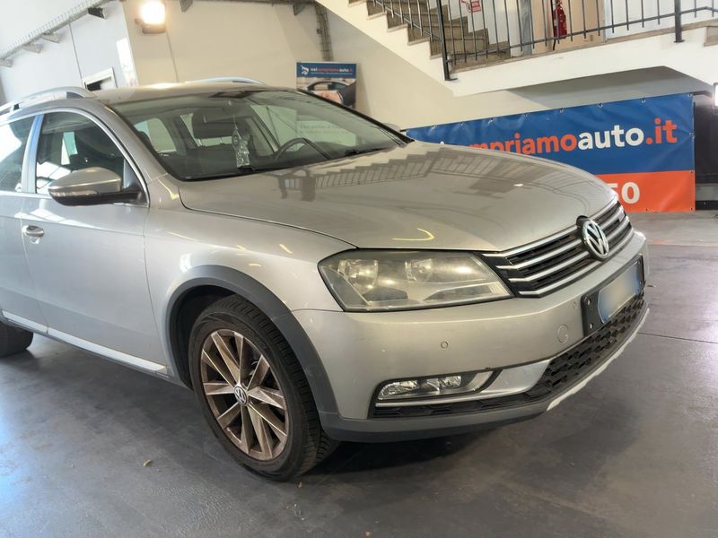 Volkswagen Passat 2.0 TDI 4Motion BlueMotion Tech 2012 – снимка 8