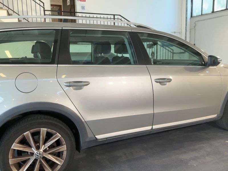 Volkswagen Passat 2.0 TDI 4Motion BlueMotion Tech 2012 – снимка 7
