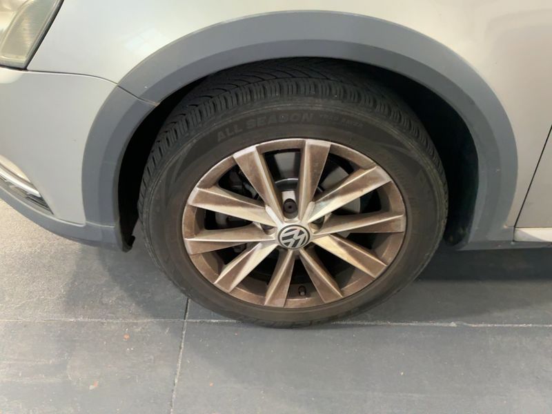 Volkswagen Passat 2.0 TDI 4Motion BlueMotion Tech 2012 – снимка 16