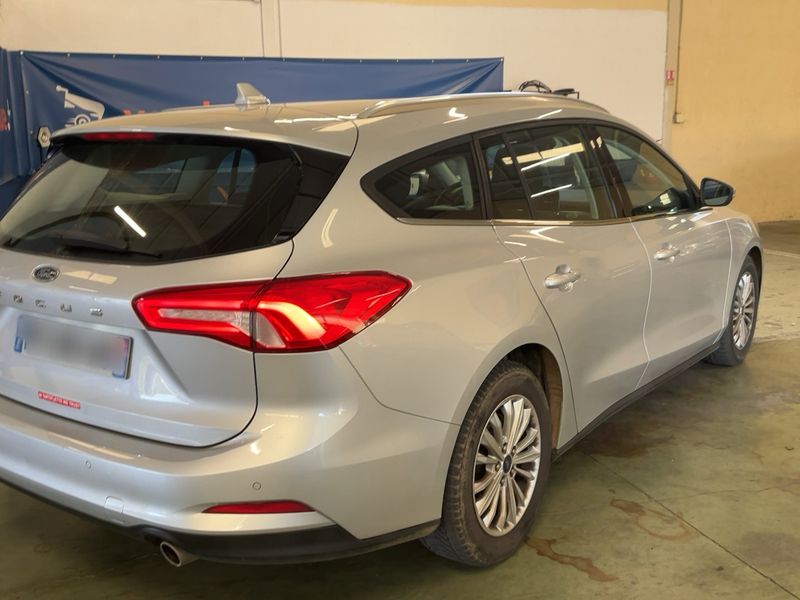 Ford Focus 1.5 TDCi EcoBlue Titanium 2020 – снимка 8