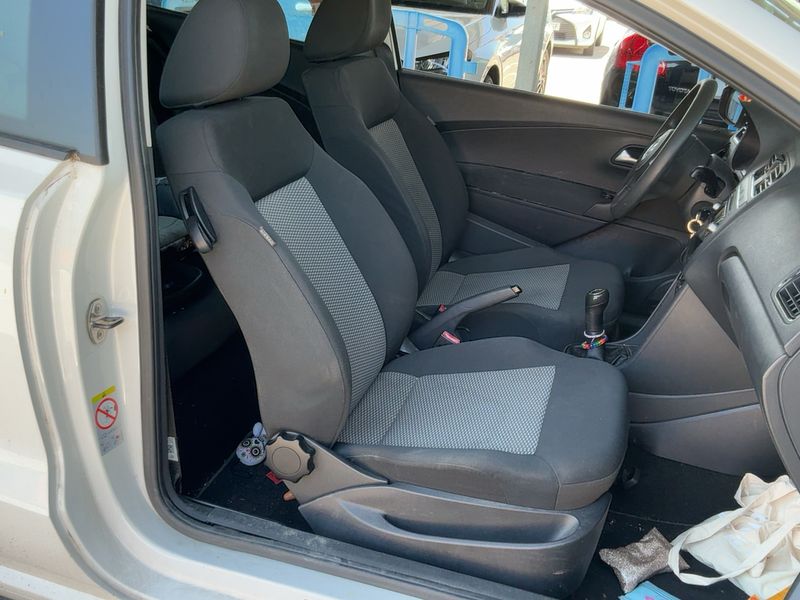 Volkswagen Polo 1.2 Advance BlueMotion Tech 2012 – снимка 16