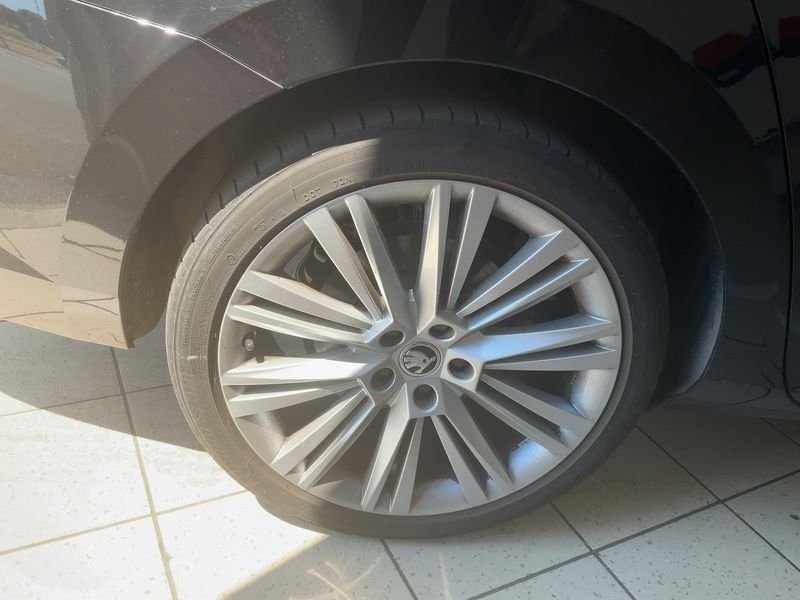 Skoda Superb 2.0 TDI Style 2022 – снимка 9