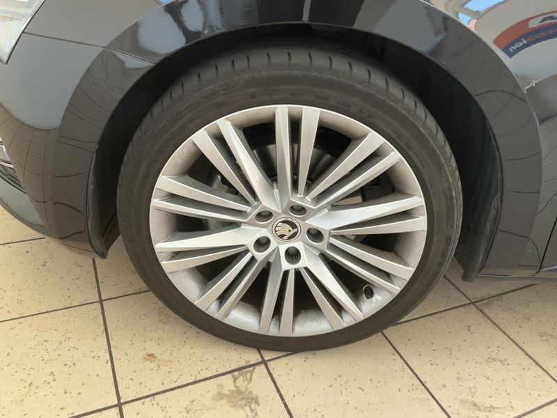 Skoda Superb 2.0 TDI Style 2022 – снимка 3